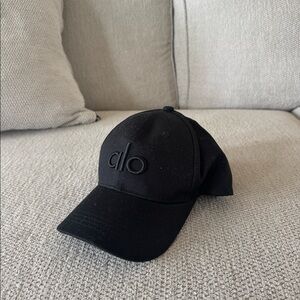 Black Alo Yoga cap